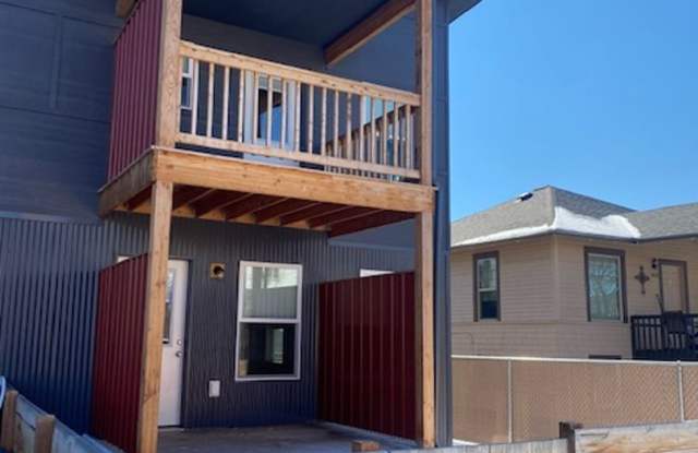 Newer Build - Immaculate 4-5 bed 3.5 Bath Townhouse - 2015 Strand Avenue, Missoula, MT 59801