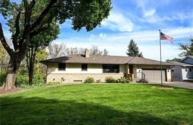 6114 49th Street N - 6114 49th Street North, Oakdale, MN 55128