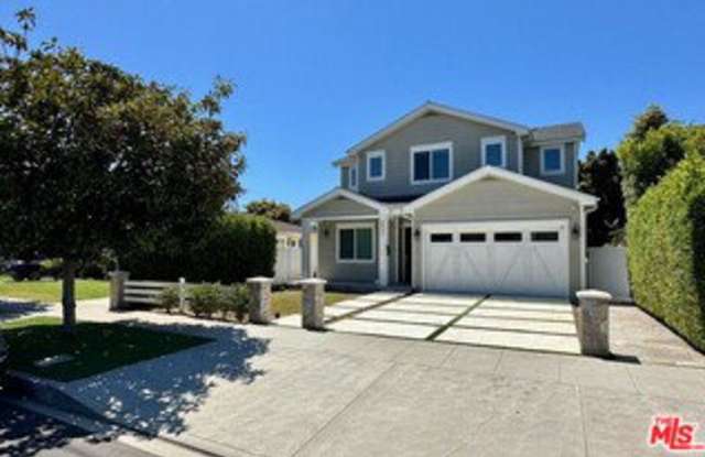 2931 Military Avenue photos photos