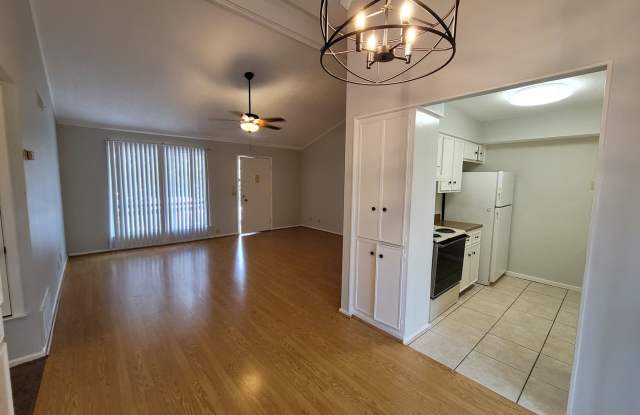 Cute 2 Bedroom 2 Bath Condo close to Medical Center photos photos