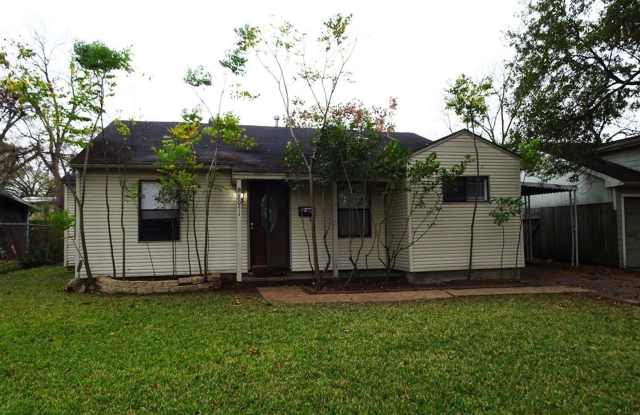 2051 Santa Rosa Street - 2051 Santa Rosa Street, Houston, TX 77023