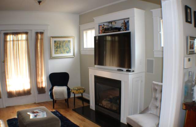 2609 Grinstead Dr Gallery 2