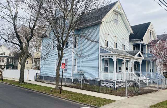 515 Winthrop Avenue Gallery 2