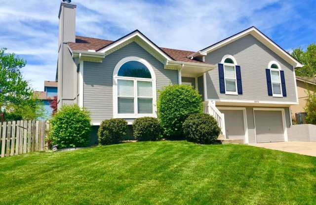 8614 N Carson Ave - 8614 North Carson Avenue, Kansas City, MO 64153