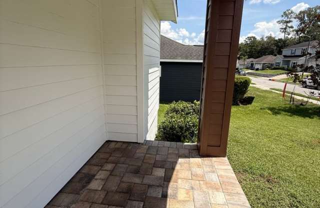 Beautifully Updated Wellington Place Home! Gallery 4