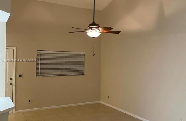 3453 NW 44th St photos photos