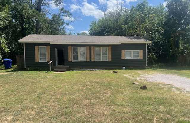 3 Bedroom plus study, 2 Bathroom Home For Lease September 1! photos photos