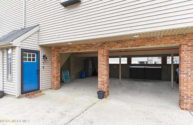 132 Sampson Avenue unit: 2 photos photos