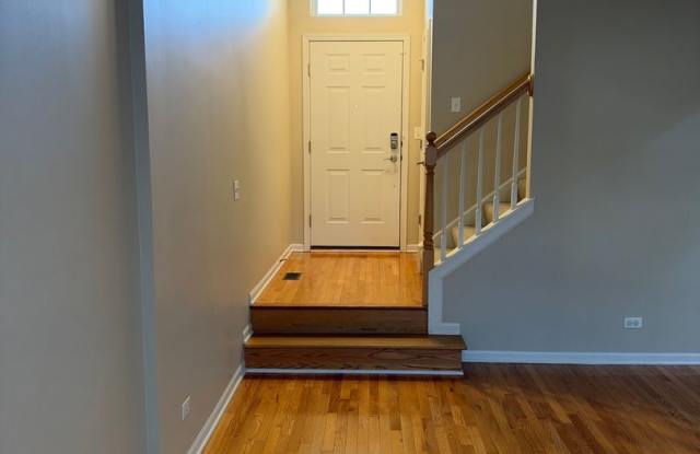 Bright, Modern 3-Level Home in Desirable Forest Ridge – Move-In Ready! Gallery 3