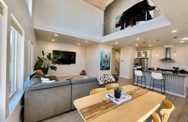 LONG TERM FURNISHED HOME Gallery 4