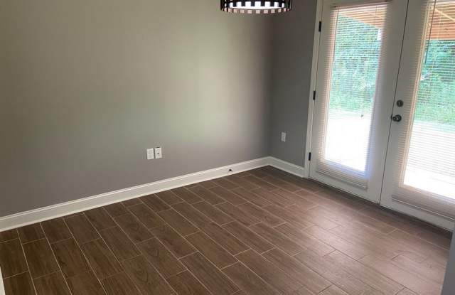3 BR/2.5 BA Gallery 4
