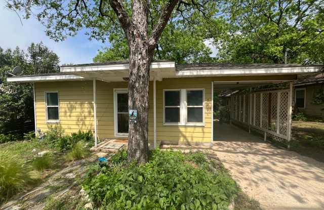 Walkable Charm Meets Nature-Lover’s Dream Near UT! photos photos