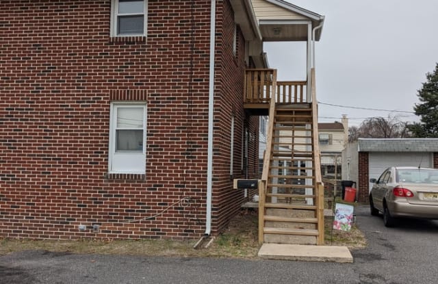449 Billings Avenue - 449 Billings Avenue, Paulsboro, NJ 08066