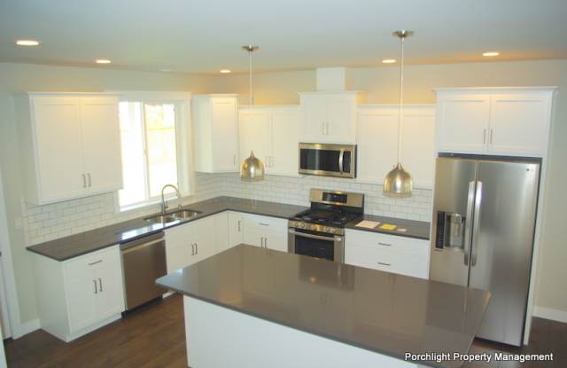2055 Feather Drive Gallery 2