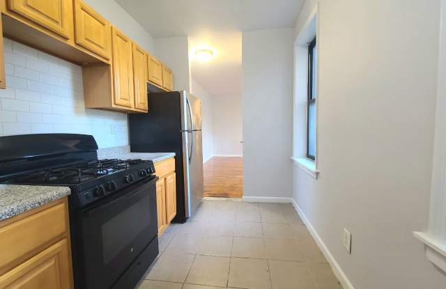 600 Salem Ave photos photos