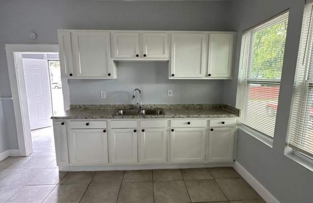 Fully Renovated 3/2 Available for Immediate Rent! photos photos