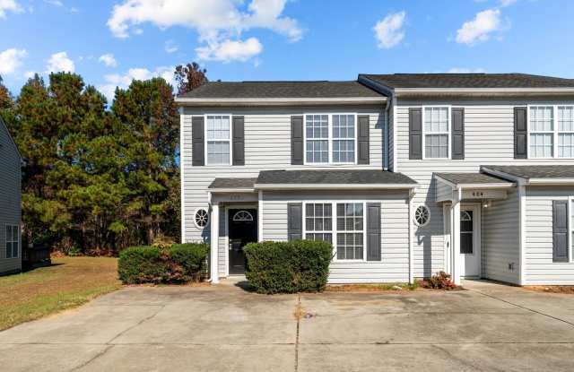 Charming 3-Bed 3.5-Bath Near Campbell University photos photos