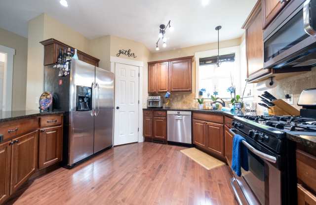 15615 Dunberry Way Gallery 3