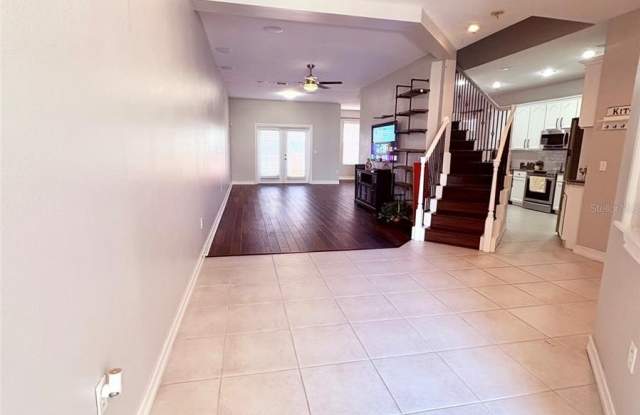 10432 LA MIRAGE Court Gallery 4