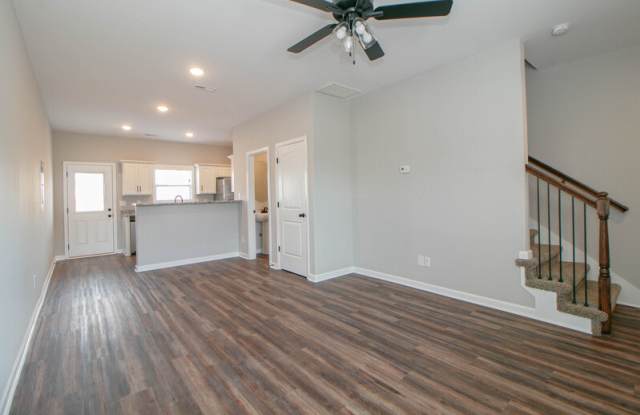 1115-I3 Hillwood Drive Gallery 3