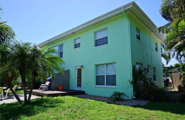 517 129TH AVENUE E - 517 129th Avenue East, Madeira Beach, FL 33708
