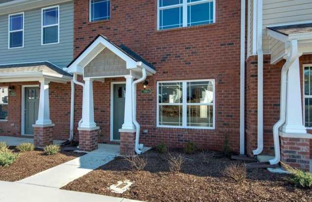 Stylish Spring Hill Townhome – 2 Suites + Open Floor Plan photos photos
