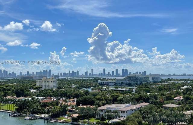 5001 Collins Ave Gallery 2