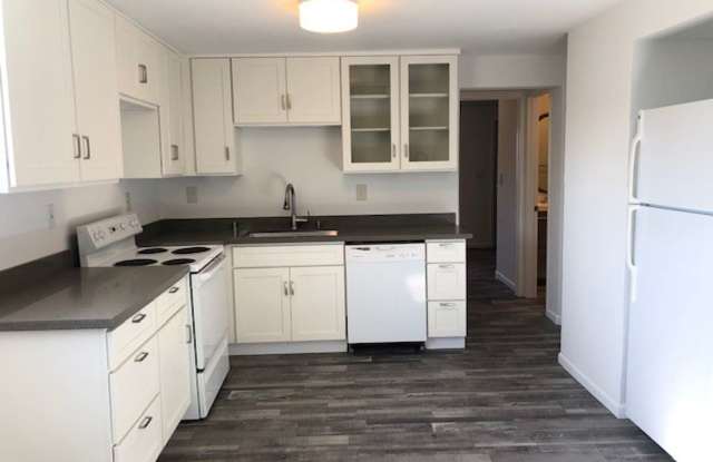 8406 9th Ave SE Unit B - 8406 9th Avenue Southeast, Everett, WA 98208