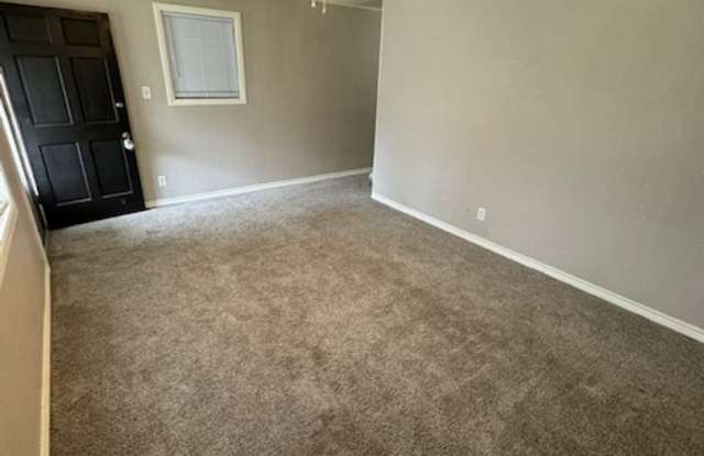 Mid April Move In - 3623 Avenue East, Nederland, TX 77627