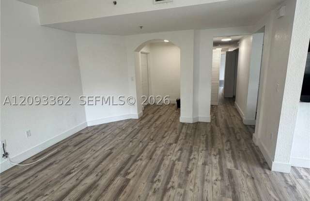 8833 NW 107th Ct Gallery 1