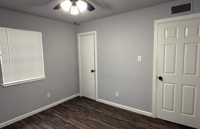 2215 N 23rd St photos photos