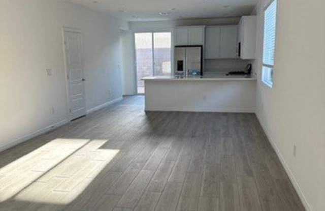 9733 Redwood Cascade Street photos photos