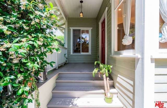 8865 Cynthia St - 8865 Cynthia Street, West Hollywood, CA 90069