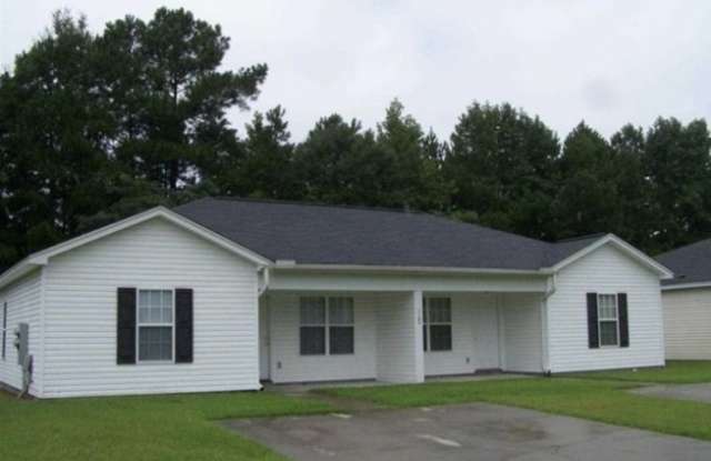 1109 Carver Cr Unit B - 1109 Carver Circle, Florence County, SC 29501