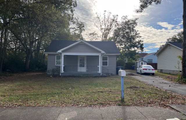 East Ridge House Available Now - 1906 Tombras Avenue, East Ridge, TN 37412