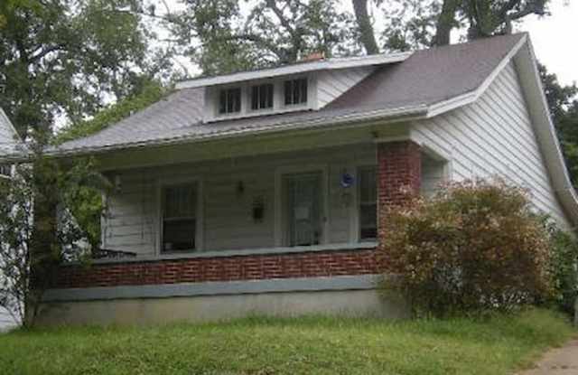 329 Winton Ave photos photos