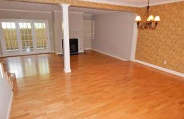 1339 N Crossing Dr NE Gallery 2
