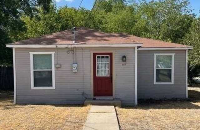 807 W Shirley Street - 807 West Shirley Street, Stephenville, TX 76401