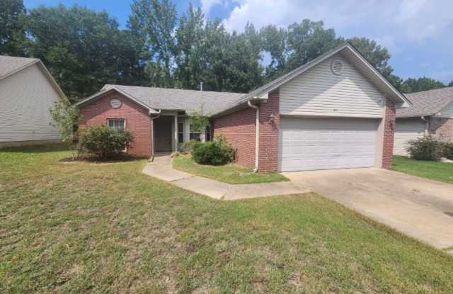 Welcome home to 701 Hidden Forest, Bryant for rent - *$0 Deposit Option Available - Please read the full description* photos photos