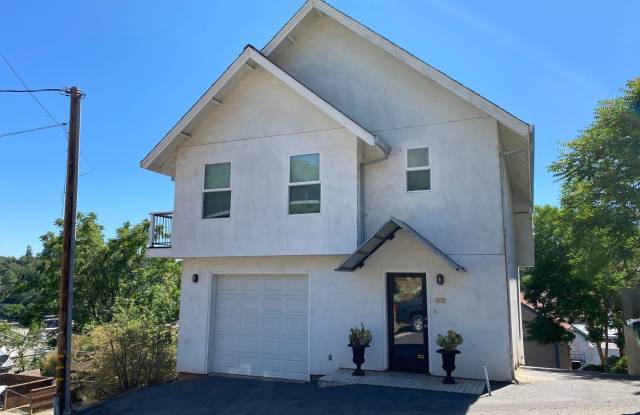 52 N. Shepherd - 52 North Shepherd Street, Sonora, CA 95370