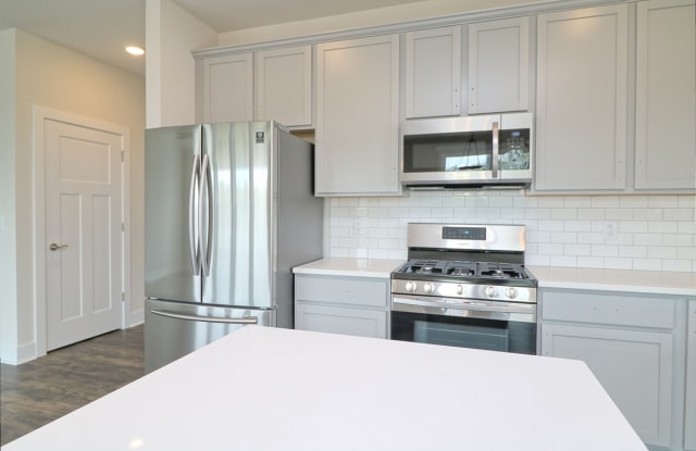 3904 18th Place - 3904 18th Street, Kenosha County, WI 53144