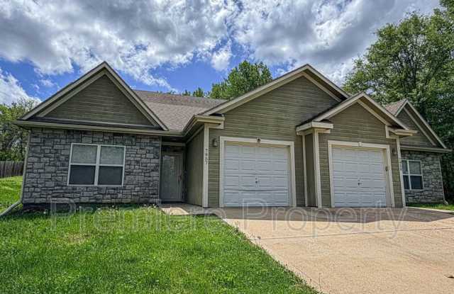 7957 Parallel Pkwy photos photos