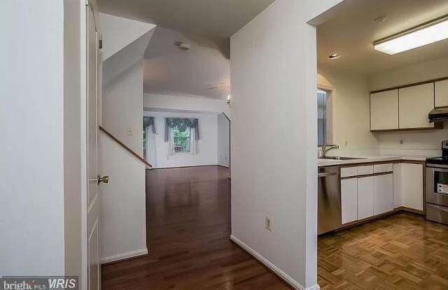 3313 SEAPORT WAY Gallery 3