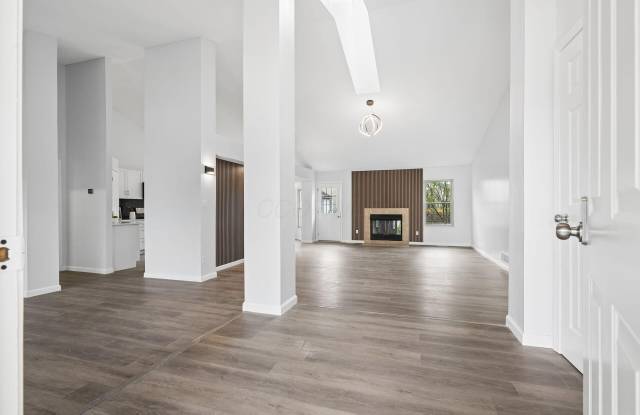1545 Raspberry Run Drive Gallery 2