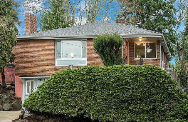 Classic Fauntleroy Home on a Spacious Lot Available 12/1 photos photos