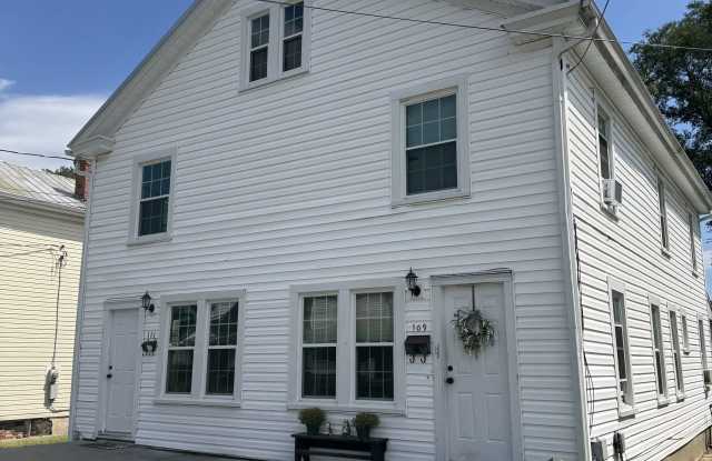 111 North Kentucky Avenue Gallery 1