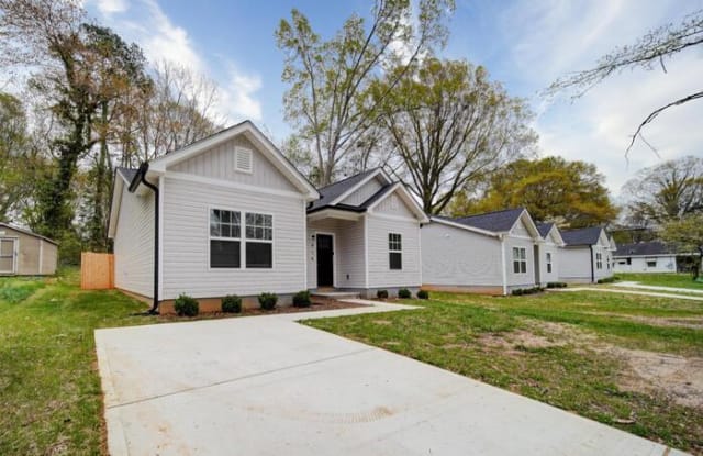 914 North Ransom Street - 914 North Ransom Street, Gastonia, NC 28052