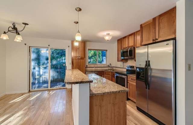 ***$500 off 1st Month's Rent*** Two Story Condominium Prime Location! - Available Now photos photos