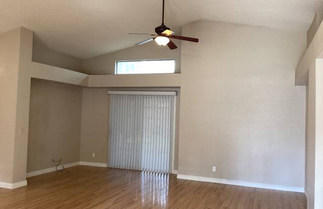 9615 N Buttonwood Court Gallery 3