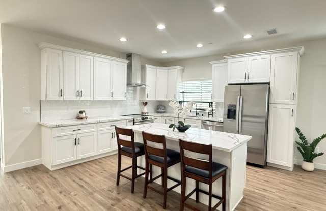 9019 Evelyn Avenue photos photos